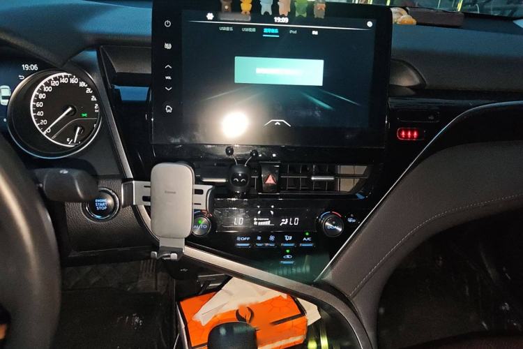 Used Toyota Camry 2021 2.0G Luxury Edition
