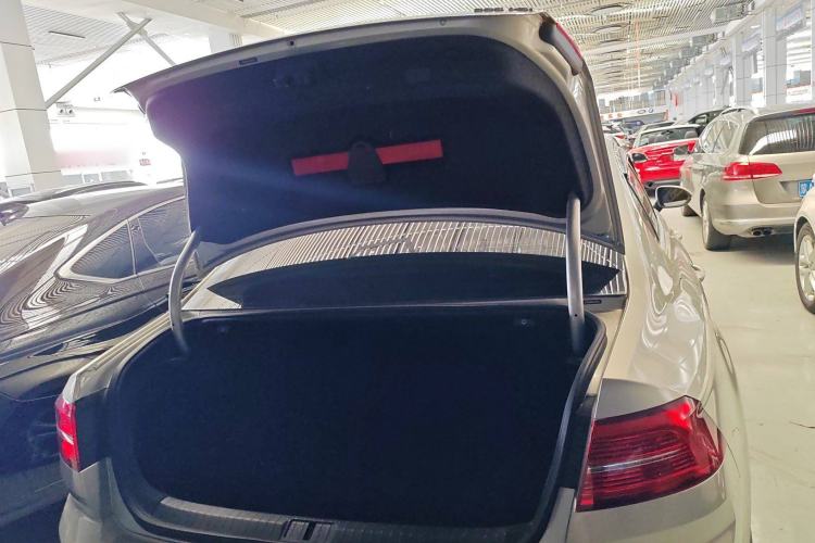 Used Volkswagen Magotan 2018 Facelift 330TSI DSG Luxury Model
