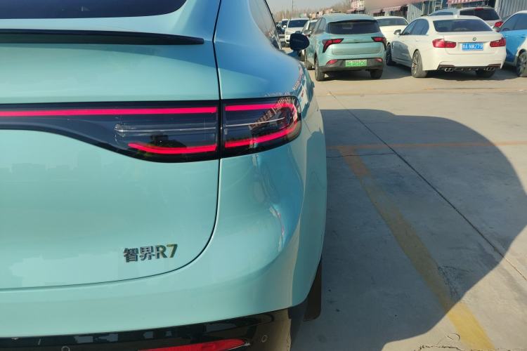 Used Hima Luxeed R7 2025 Range-Extended Version 251 km Max
