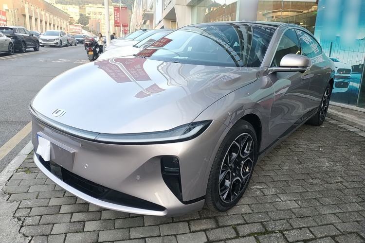 Used  A07 2025 Range-Extended "True Fragrant" Edition 230 Flagship Model
