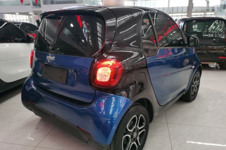 Used  fortwo 2019 0.9T 66kW Hardtop Wind Power Edition China VI
