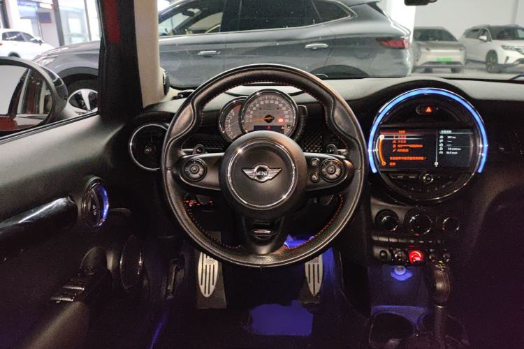 Used  MINI 2016 2.0T COOPER S Pioneer Edition Five-Door Model
