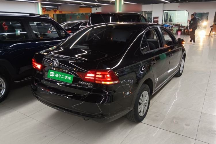 Used Volkswagen Santana 2016 1.6L Manual Fashion Edition
