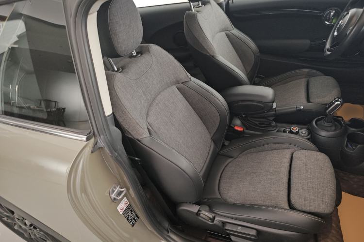 Used  MINI 2019 1.5T COOPER Classic Edition
