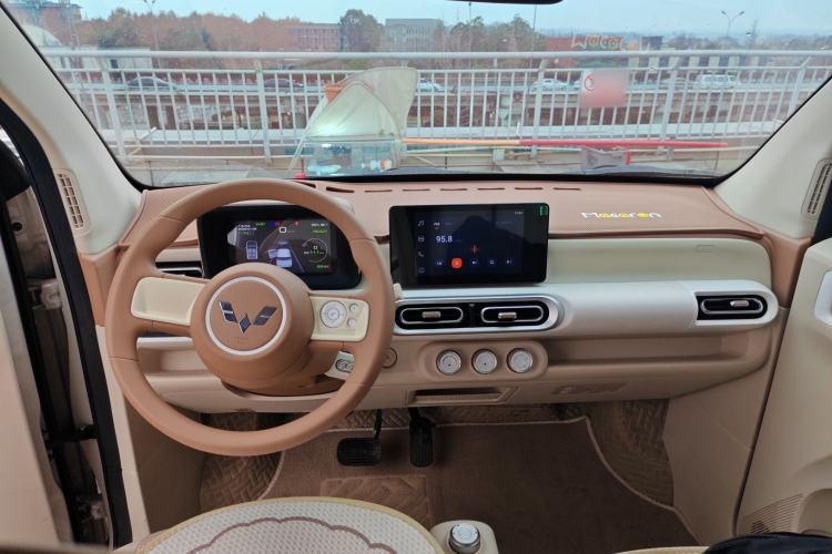 Used Wuling Hongguang MINIEV 2024 3rd Generation 215km Advanced Version