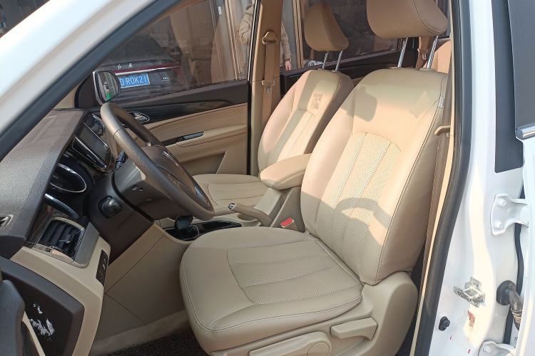 Used Baojun 730 2016 1.5L Manual Comfort Version 7 Seats China V Emission Standard
