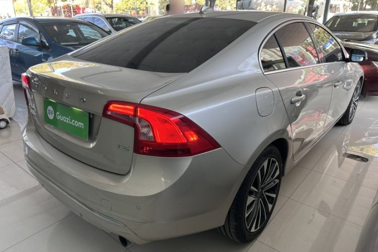 Used Volvo S60 2019 S60L T5 Smart Range Edition
