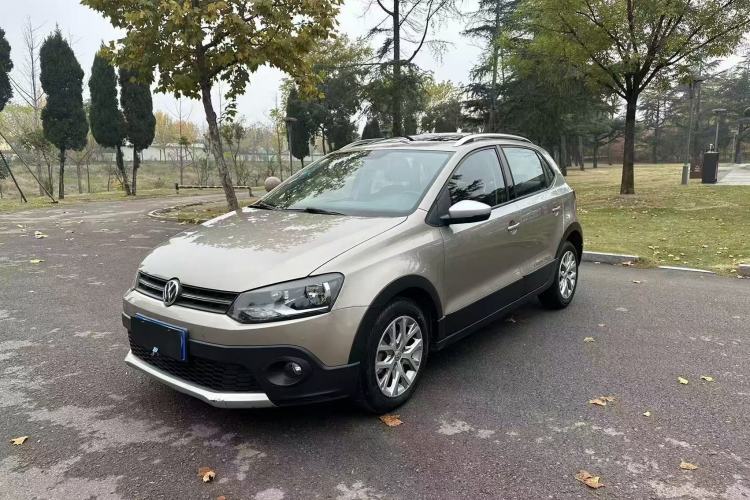 Used Volkswagen Polo 2014 1.6L Cross Polo Automatic
