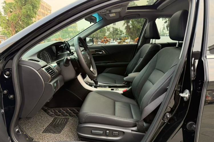 Used Honda Accord 2016 2.4L Luxury Edition
