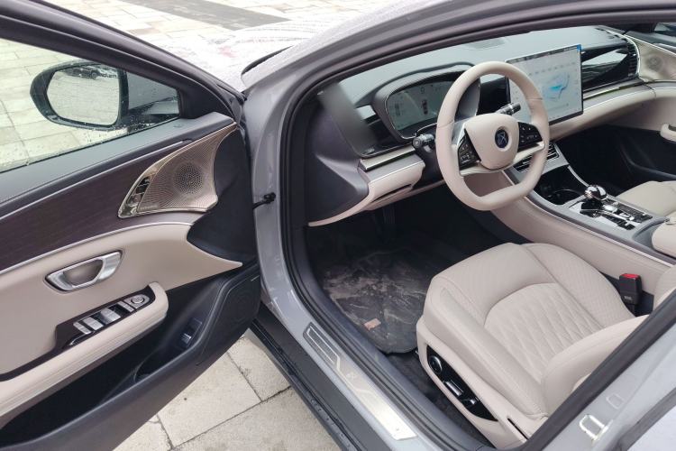 Used BYD Han 2025 EV with 701 km of Laser Radar-Enabled Intelligent Driving