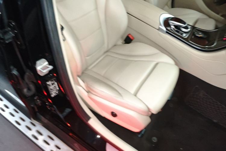 Used Mercedes-Benz GLC 2016 GLC 260 4MATIC Luxury Model