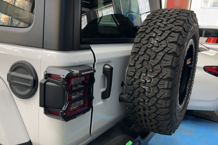 Used  Wrangler 2024 2.0T Sahara Four-Door Edition
