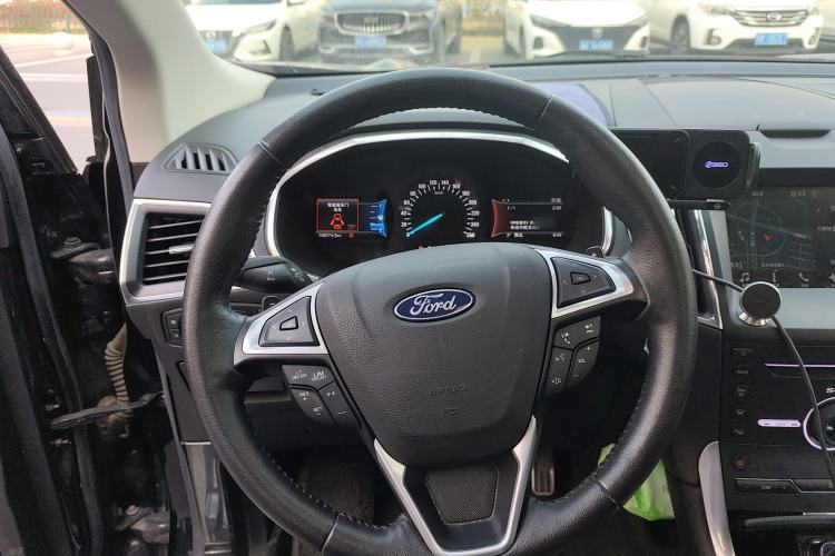 Used Ford Edge 2016 EcoBoost 330 V6 Four-Wheel Drive Sporty 7-Seater