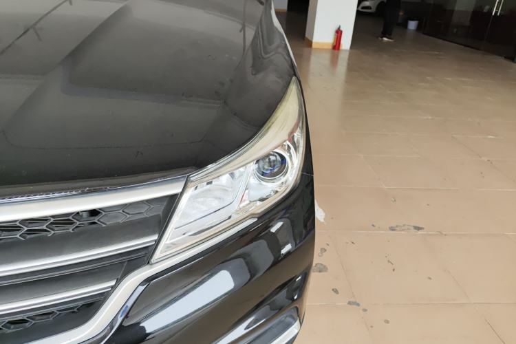 Used Baojun 730 2019 1.5T CVT Fashion Model 7 Seats China V Emission Standard
