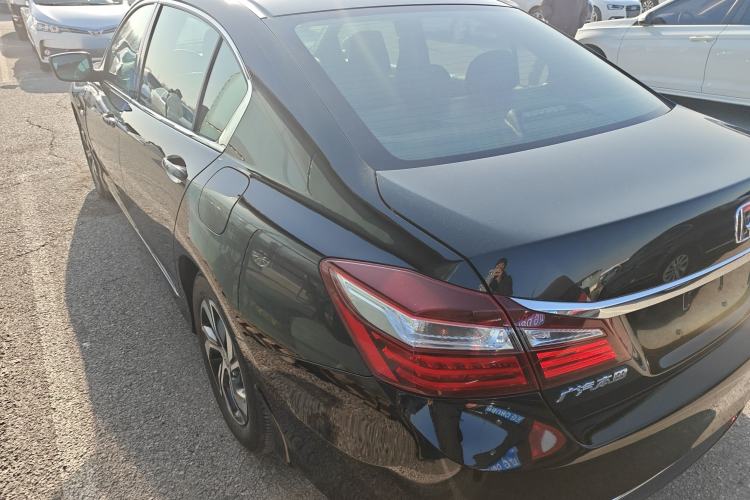 Used Honda Accord 2016 2.0L Comfort Edition
