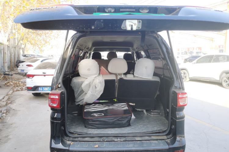 Used FORTHING Lingzhi 2022 M5L 1.6L Utility Model 7 Seats
