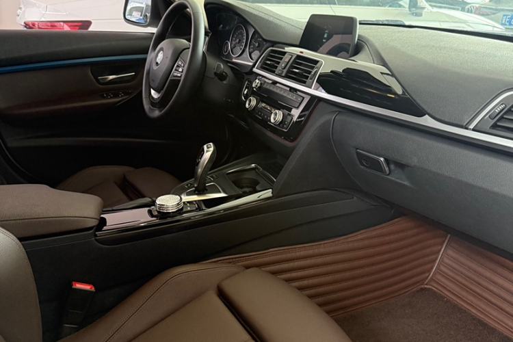 Used BMW 3 Series 2018 318Li
