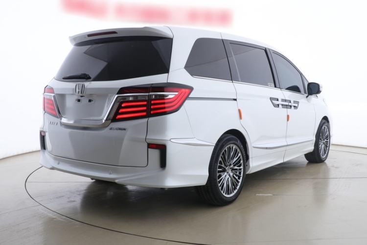 Used Honda Elysion 2016 2.4L Luxury Edition
