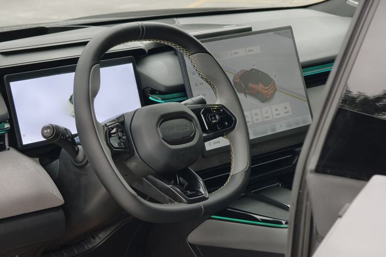 Used Lynk & Co 08 EM-P 2023 245km Ultra-Long Range Halo
