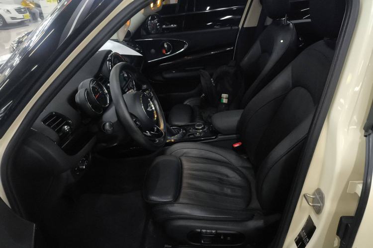 Used  Clubman 2016 Revised Version 2.0T COOPER S Connoisseur Edition
