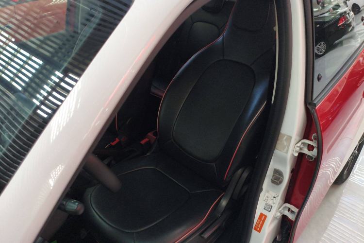 Used  forfour 2016 1.0L 52 kW Passion Edition
