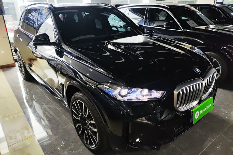 Used BMW X5 2023 xDrive 40Li M Sport Night Edition Package
