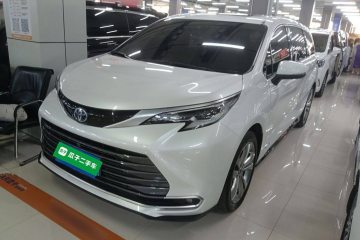 Used Toyota Sienna 2023 2.5L Hybrid Deluxe Edition