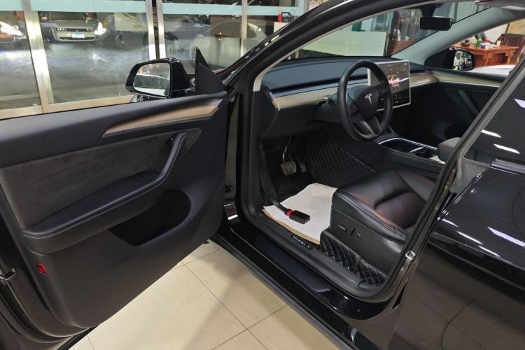 Used Tesla Model Y 2022 Rear-Wheel-Drive Version