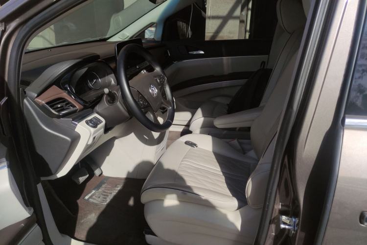 Used Buick GL8 2022 Land Cruiser Executive Class 652T Smart Luxury Model