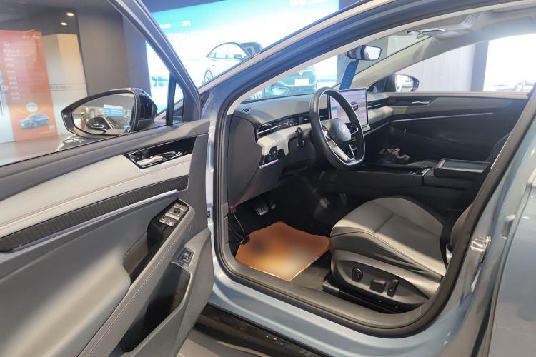 Used Volkswagen ID.7 VIZZION 2024 AIR model