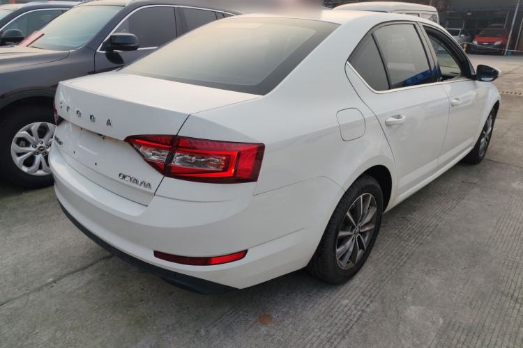 Used Skoda Octavia 2022 1.5L Automatic Comfort Edition
