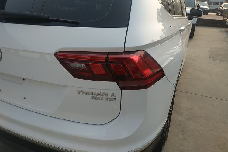 Used Volkswagen Tiguan L 2019 Revised 330TSI Automatic Two-Wheel Drive Smart & Luxury Edition China VI Standard