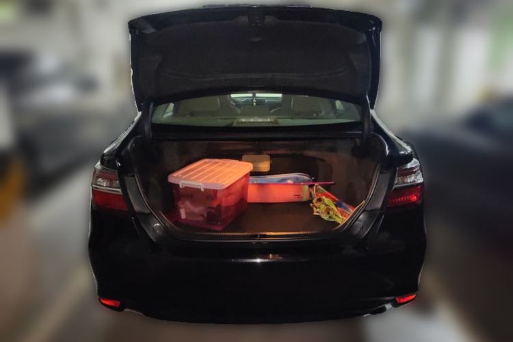 Used Toyota Camry 2016 2.0G 10th Anniversary Leading Edition
