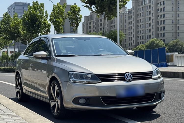 Used Volkswagen Sagitar 2014 Revised Version 1.4TSI Manual Luxury Edition
