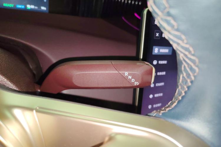 Used  11 2022 Long-Range Dual-Motor Luxury Edition 5 Seats
