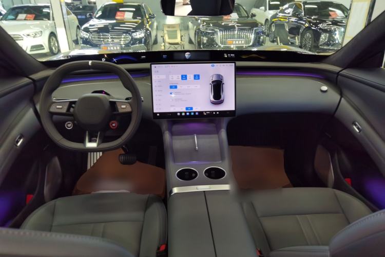 Used  YU7 2025 Ultra-Long Range High-Performance All-Wheel-Drive Max Edition
