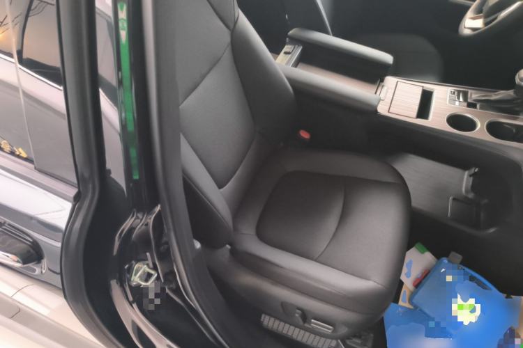 Used Toyota Granvia 2024 2.5L Hybrid Prestige PLUS Edition
