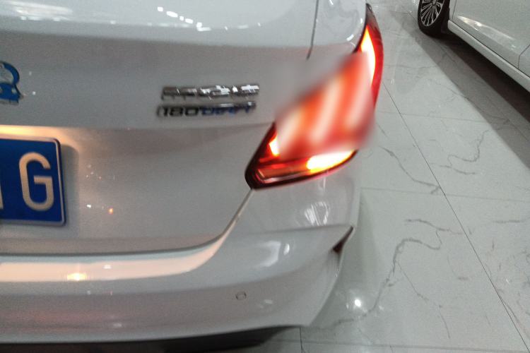 Used MG 5 2021 180 DVVT CVT Youth Luxury Edition
