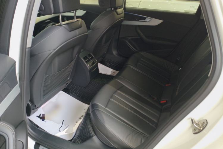 Used Audi A4L 2022 40 TFSI Luxury Dynamic Model