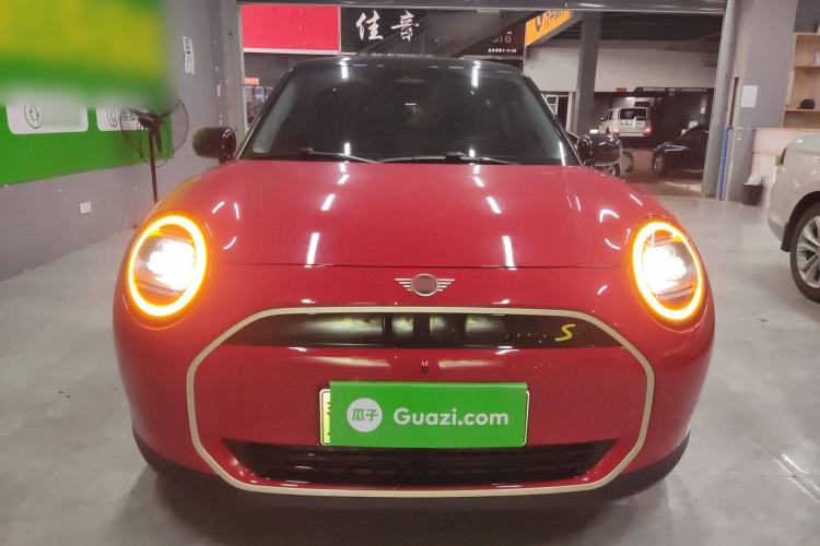 Used  Electric MINI COOPER 2024 452km COOPER SE Artist
