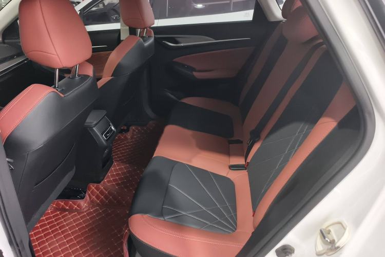 Used Changan Eado 2024 PLUS Blue Whale NE 1.4T GDI DCT High-Energy Edition
