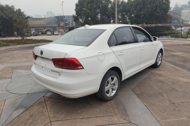 Used Volkswagen Santana 2015 1.6L Automatic Comfort Edition
