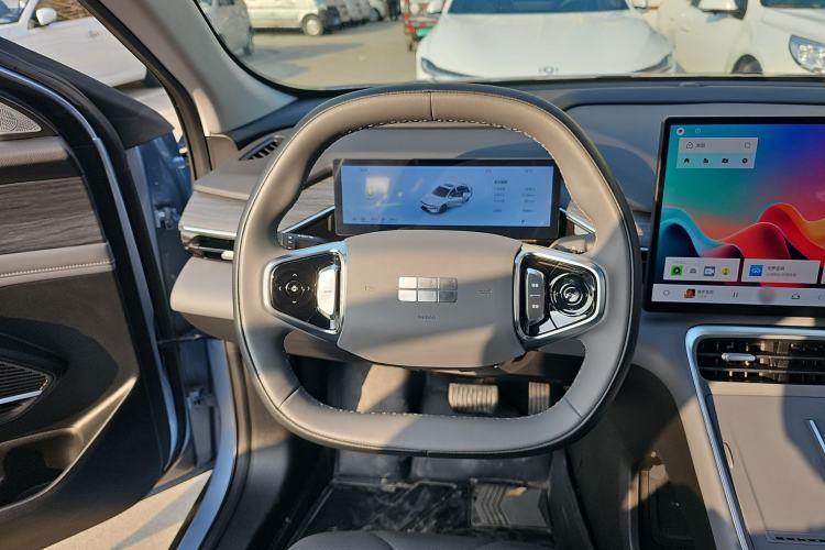 Used  L6 2025 EM-i 140km Starship Edition