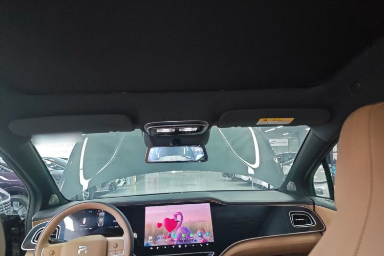 Used  R7 2023 Rear-Drive Screen King Pro Edition
