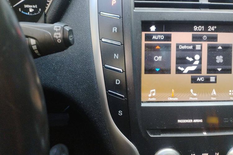 Used Lincoln MKC 2017 2.0T Two-Wheel Drive Deluxe Edition
