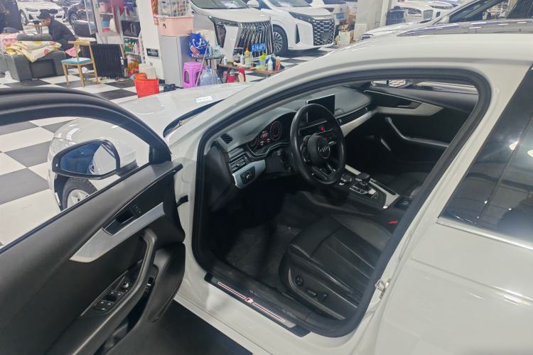 Used Audi A4L 2019 40 TFSI Fashion Version China V
