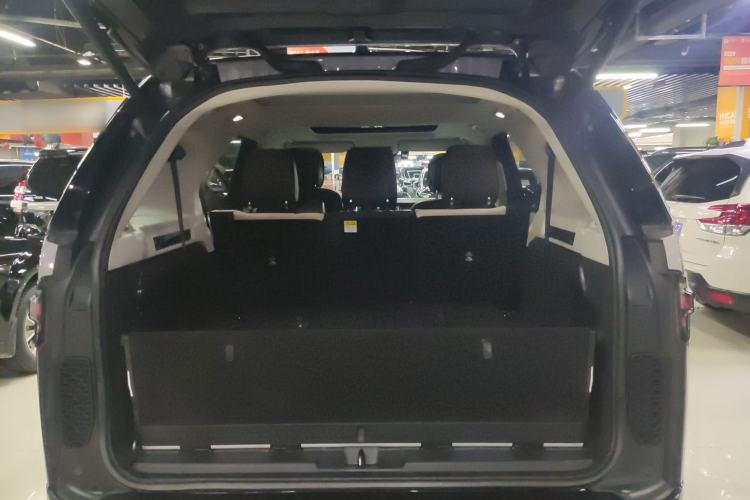 Used Land Rover Discovery 2021 360 PS R-Dynamic SE
