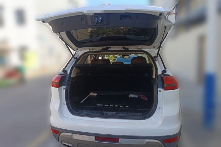 Used Geely Auto Emgrand X7 Sport 2016 1.8TD Automatic ZhiZun Version
