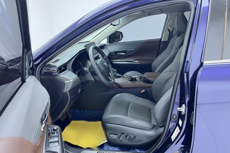 Used Toyota Harrier 2023 2.0L CVT Two-Wheel Drive Luxury Edition
