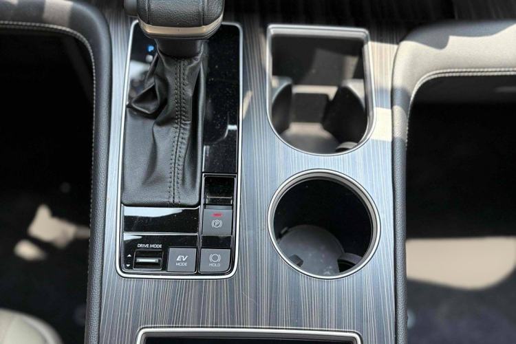 Used Toyota Sienna 2021 2.5L Hybrid Premium Edition
